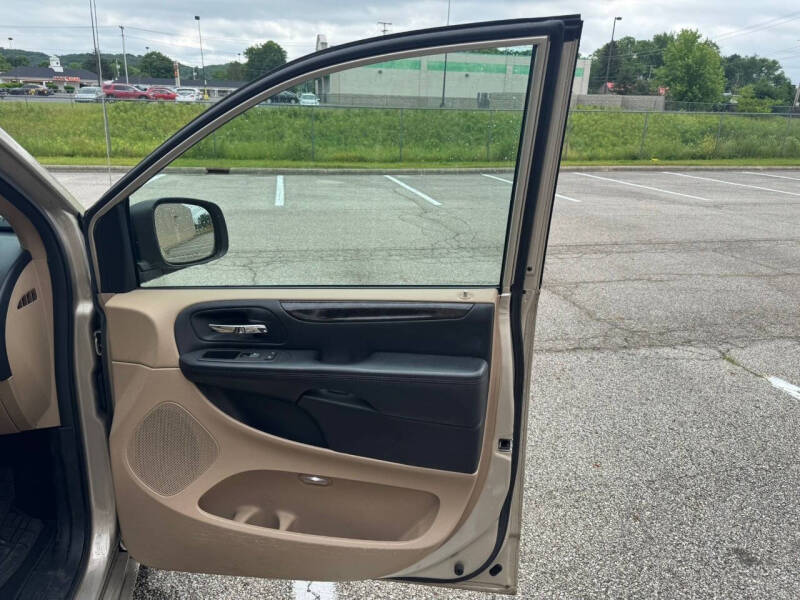 2015 Dodge Grand Caravan American Value Package