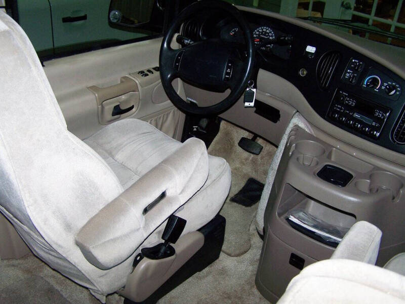 2000 Ford E-Series E-150