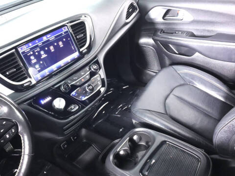 2021 Chrysler Pacifica Touring L