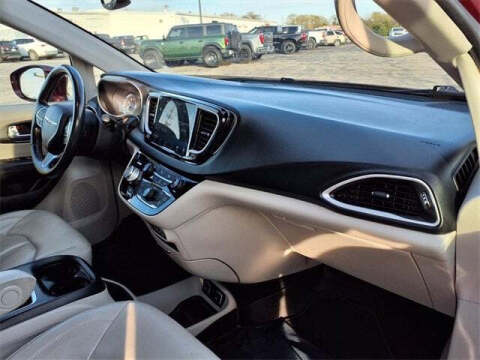 2021 Chrysler Pacifica Touring L