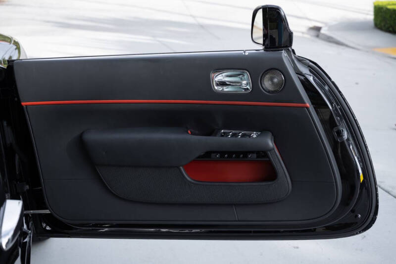 2019 Rolls-Royce Black Badge Dawn