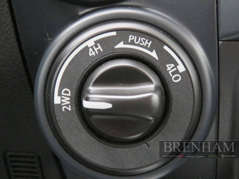 2023 Nissan Titan XD SV