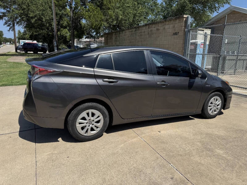 2016 Toyota Prius Two