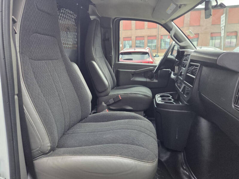 2024 GMC Savana 2500