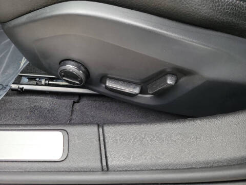 2024 Volvo S60 Recharge T8 Plus Dark Theme