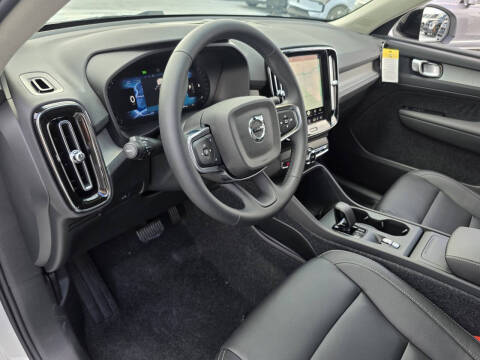 2026 Volvo XC40 B4 Core