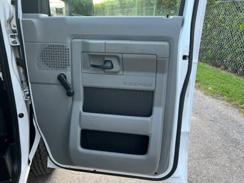 2011 Ford E-Series E-250