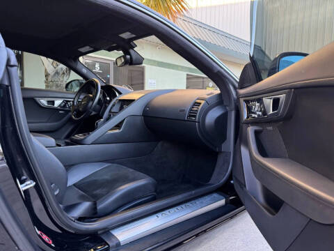 2017 Jaguar F-TYPE Premium