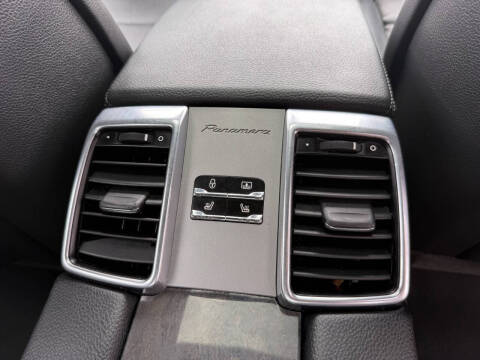 2013 Porsche Panamera 4S