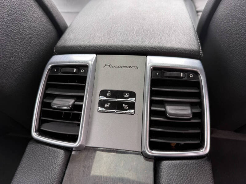 2013 Porsche Panamera 4S