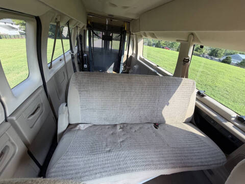 2003 Ford E-Series E-350 SD XLT