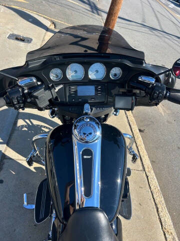 2014 Harley-Davidson Street Glide FLHX
