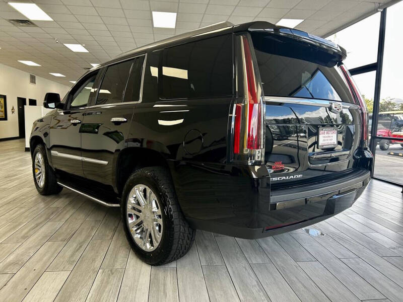 2018 Cadillac Escalade Standard