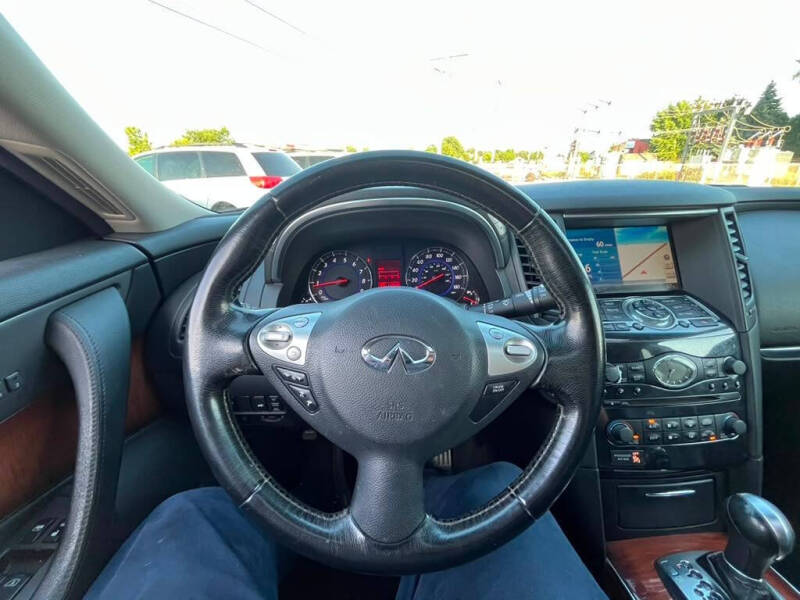 2011 Infiniti FX35