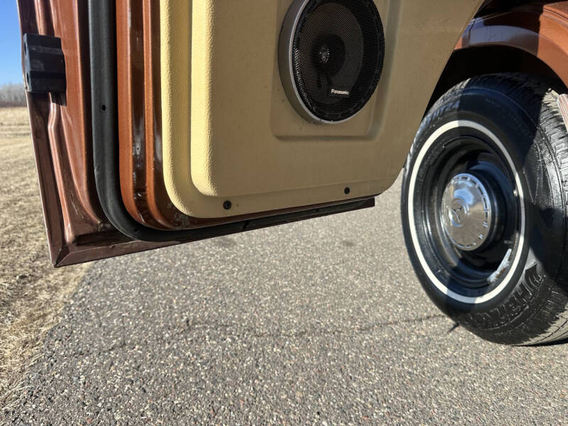 1984 Dodge Ram Van B250