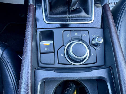 2017 Mazda MAZDA3 Touring