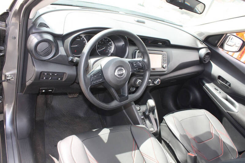 2023 Nissan Kicks S