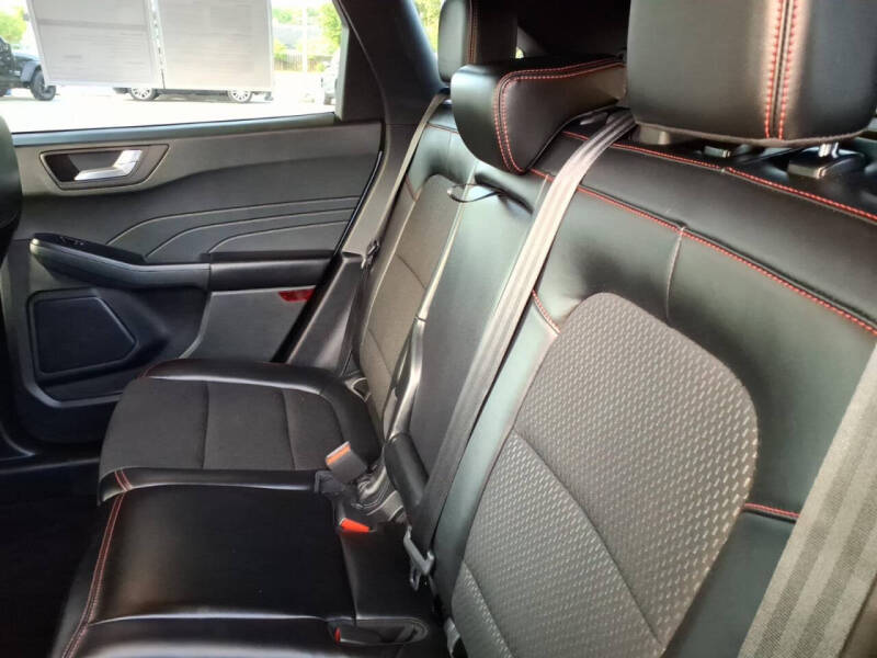 2025 Ford Escape ST-Line Select