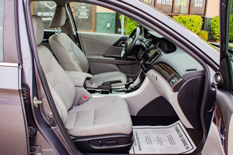 2016 Honda Accord EX-L w/Navi w/Honda Sensing