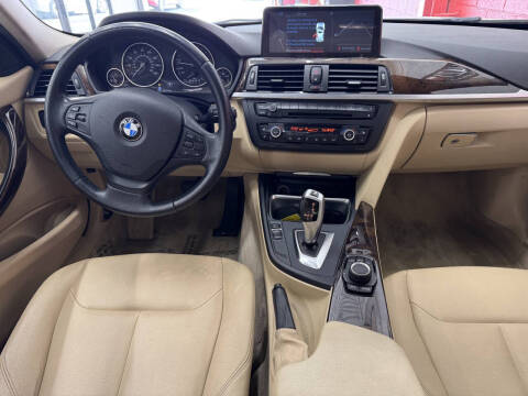 2015 BMW 3 Series 320i
