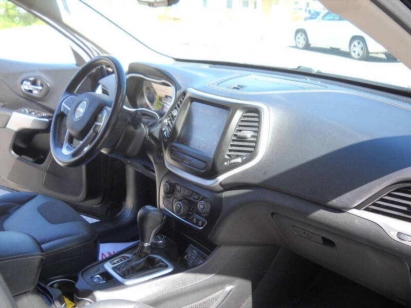 2018 Jeep Cherokee Latitude Plus
