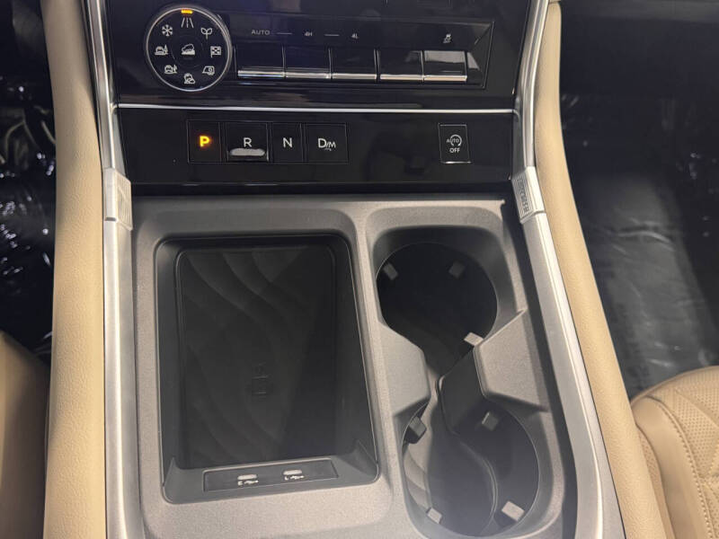 2025 Nissan Armada Platinum