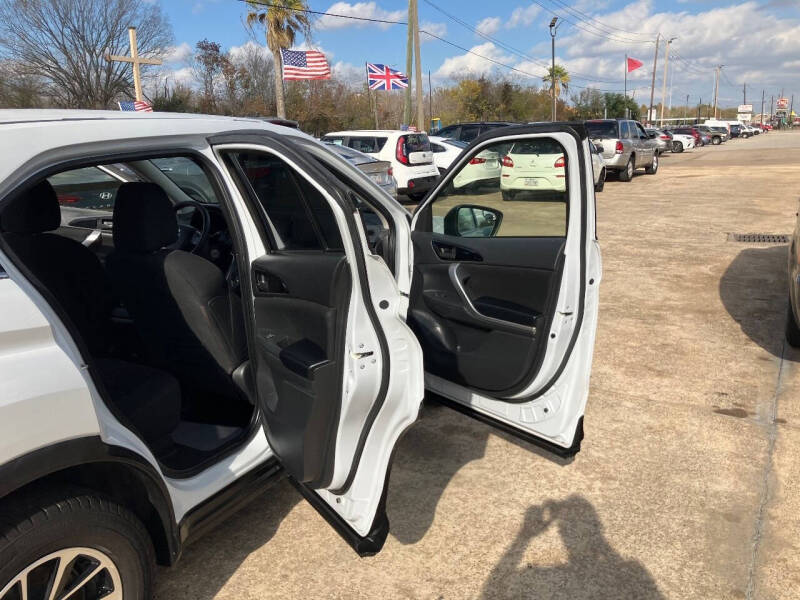 2022 Mitsubishi Eclipse Cross ES