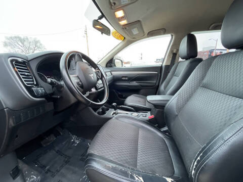 2015 Mitsubishi Outlander SE