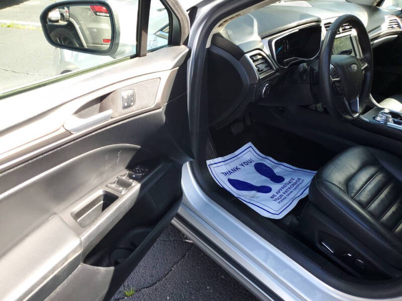 2018 Ford Fusion SE