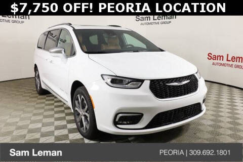 2024 Chrysler Pacifica for sale at Sam Leman Chrysler Jeep Dodge of Peoria in Peoria IL