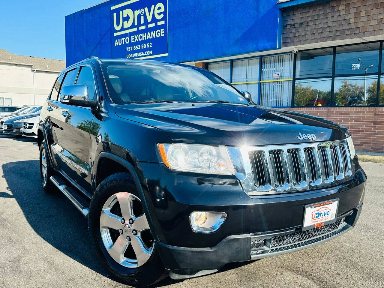 New 2024 Jeep Grand Cherokee L LAREDO 4X4 For Sale in Kill Devil Hills NC