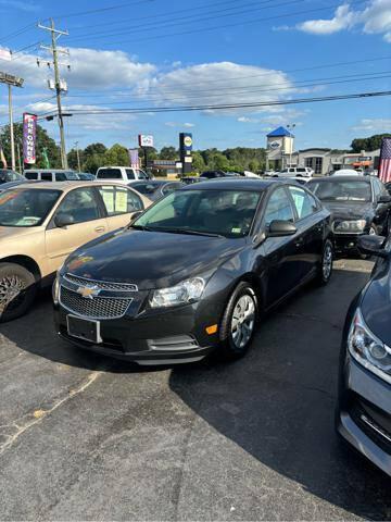 2013 Chevrolet Cruze for sale at AUTOWORLD in Chester VA