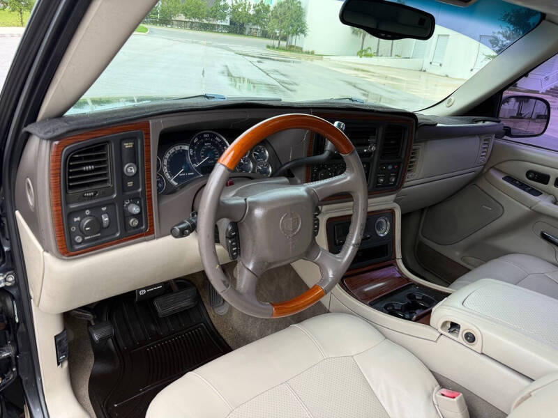 2002 Cadillac Escalade