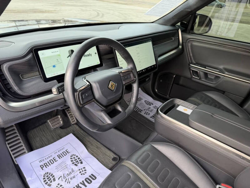 2023 Rivian R1S Adventure