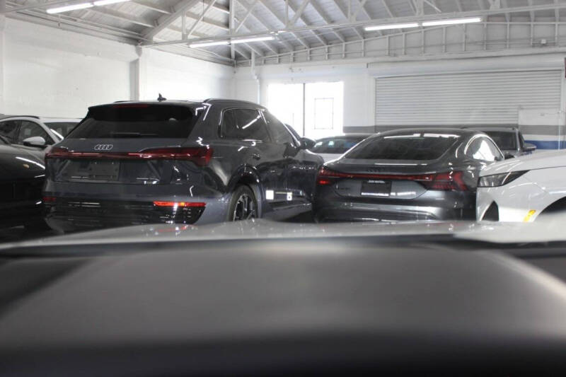 2022 BMW M8 Competition