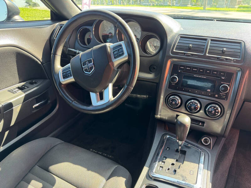 2014 Dodge Challenger SXT