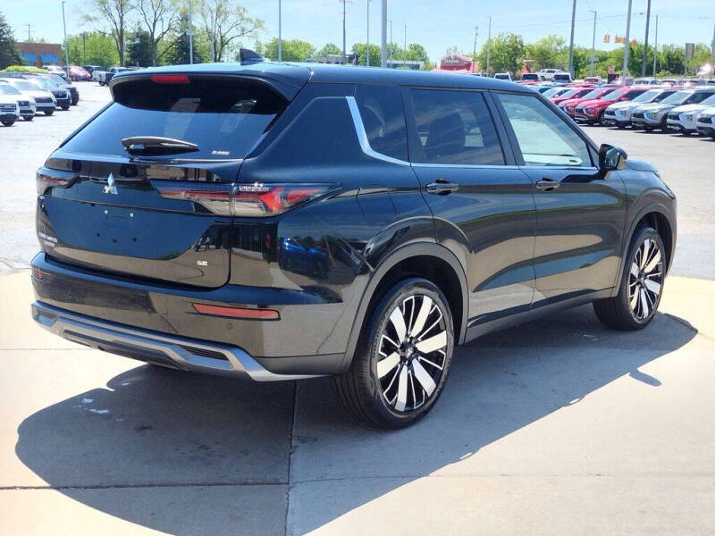 2026 Mitsubishi Outlander SE