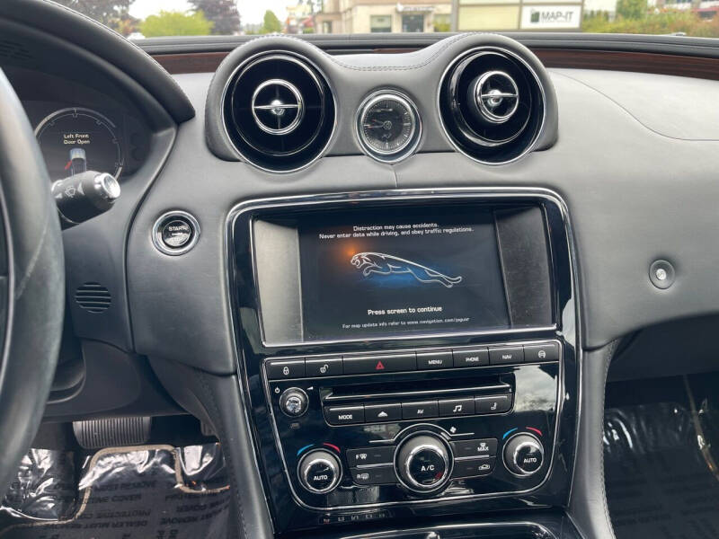 2014 Jaguar XJL Portfolio