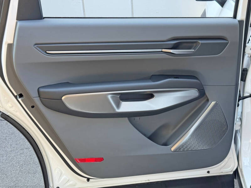 2026 Kia EV9 Light Long Range