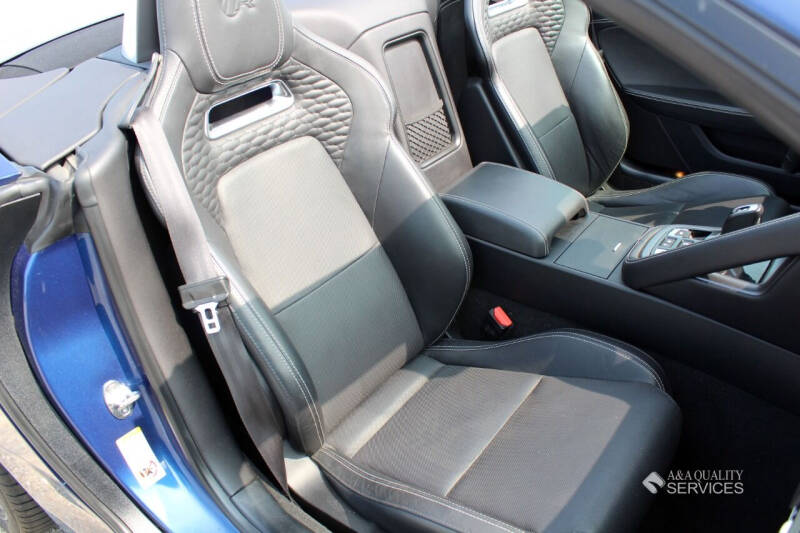 2021 Jaguar F-TYPE R