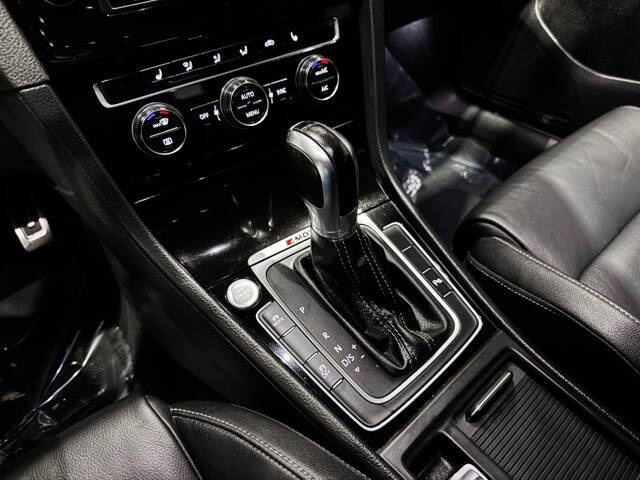 2017 Volkswagen Golf R 4Motion