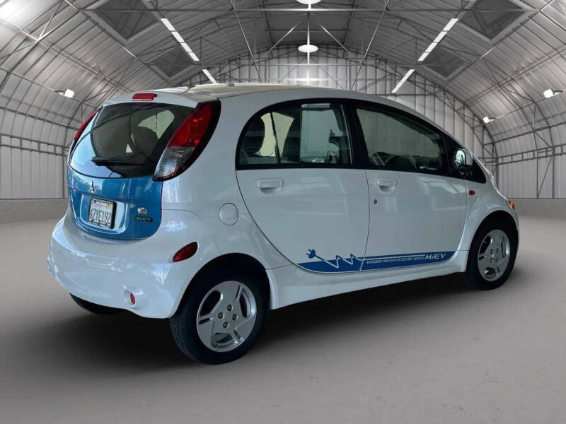 2012 Mitsubishi i-MiEV