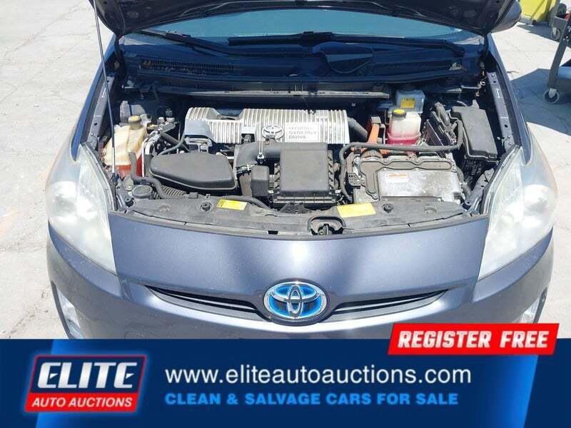2011 Toyota Prius Two