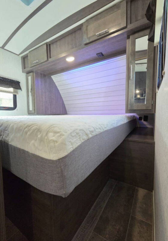 2019 Crossroads RV Sunset Trail Super Lite