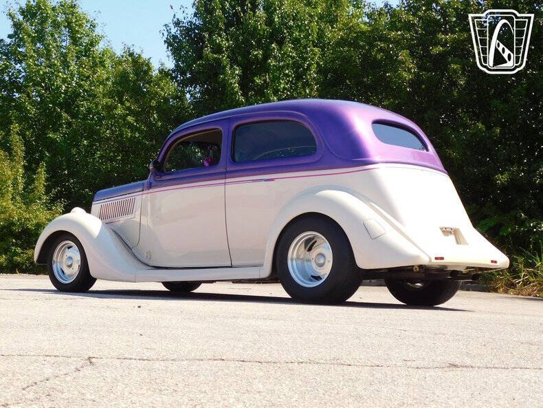 1935 Ford Tudor