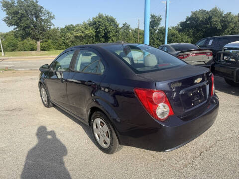 2015 Chevrolet Sonic LS Auto