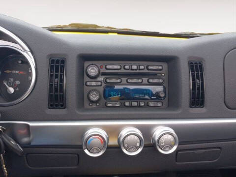 2004 Chevrolet SSR LS