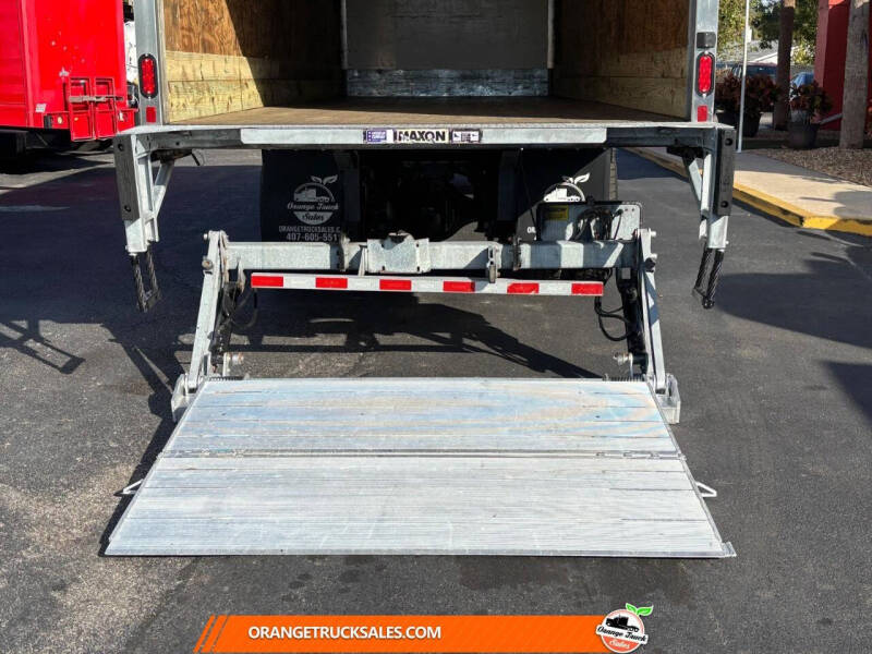 2019 Freightliner M2 106