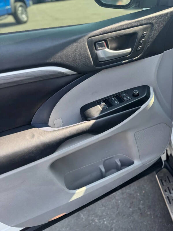 2017 Toyota Highlander