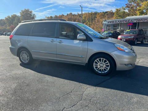 2007 Toyota Sienna for sale at Elk Avenue Auto Brokers in Elizabethton TN